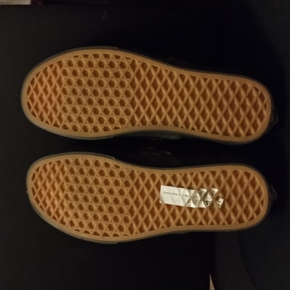 Vans - Picture 8 of 8